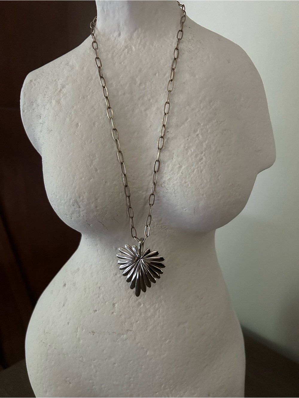 Jane Win Silver Sculpted Heart Pendant Long Chain Necklace - Women Jewelry